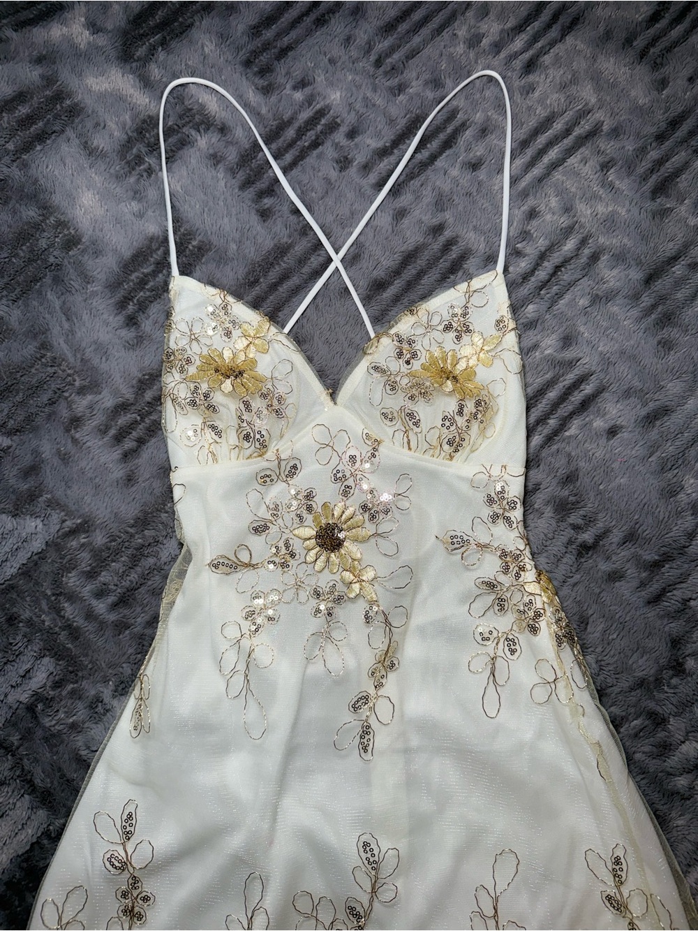 Lucy in the Sky | White & Gold Floral Embroidered Lace-Up Dress - Picture 5 of 7